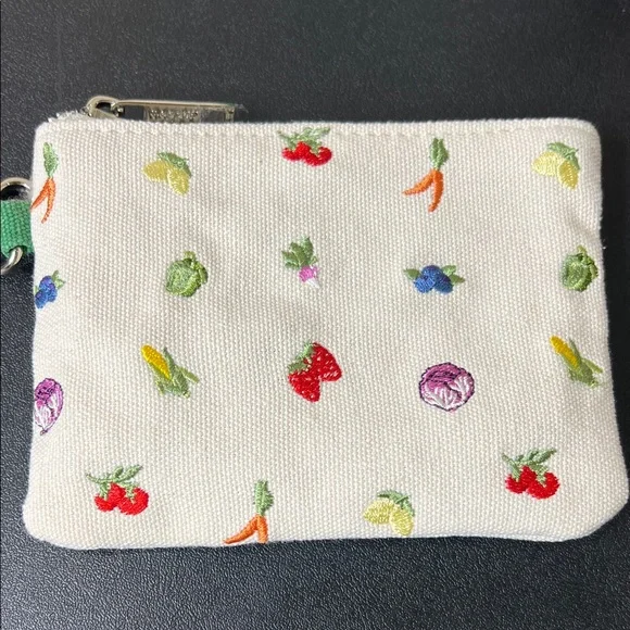 Madden Girl | Farmers Market Veggie Mini Tote w/ Matching Wallet & Hair Fun 🍅🥕🌽 - Picture 12 of 17